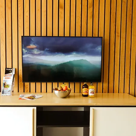 Peak View - 4 Persons *