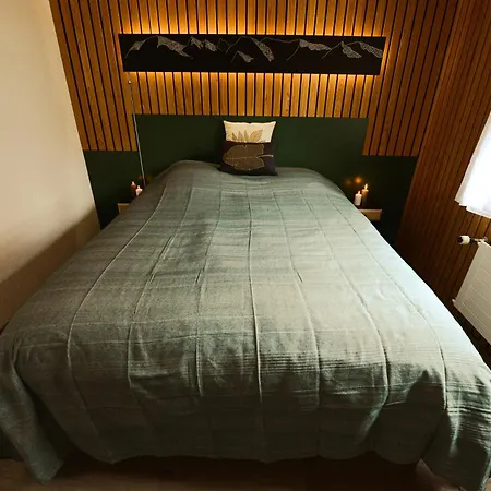 Peak View - 4 Persons Apartment