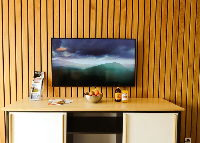 Peak View - 4 Persons *